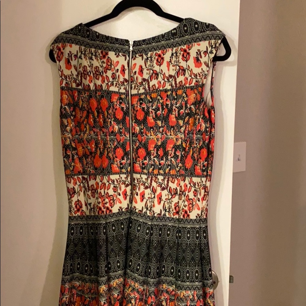 Dress - Picture 5 of 7